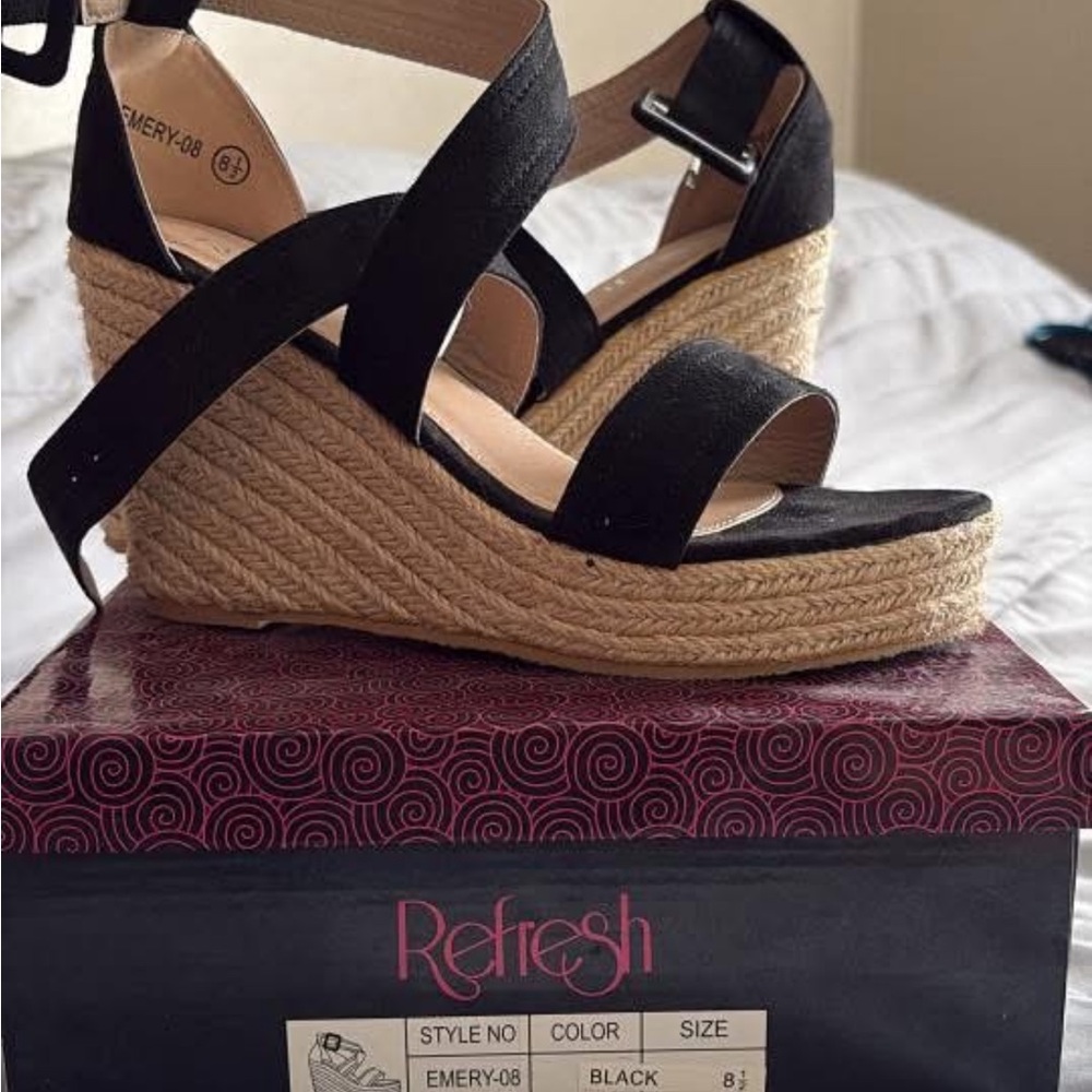 Refresh Black and Tan Wedge Sandals